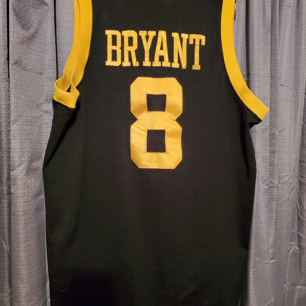 Mens Large vintage nike #8 kobe Bryant jersey